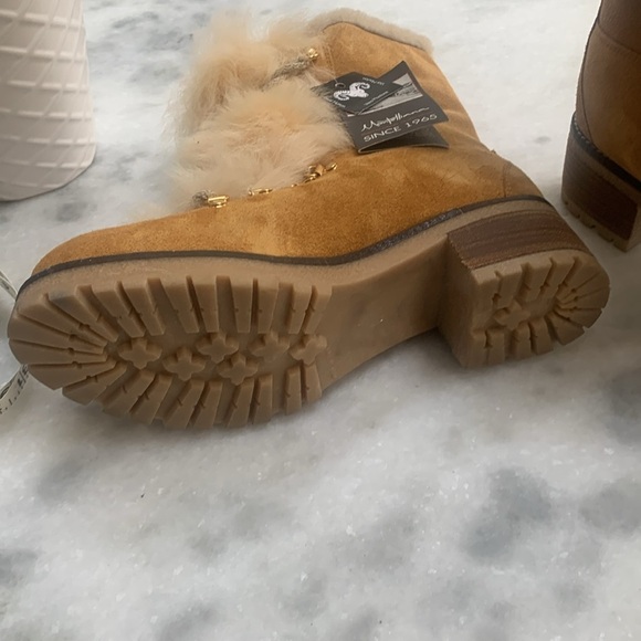 NWT Montelliana BOOTS Mutton Shearling 40/9 (run 1/2 size small, so fits 8.5) - Picture 5 of 6